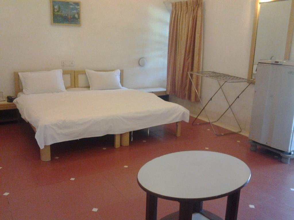 Golden Swan Beach Resort Murūd Exterior foto